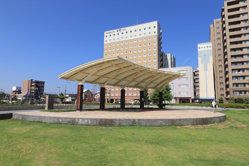 長野駅東口公園