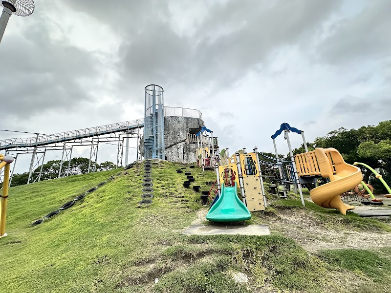 西崎親水公園 (遊具エリア)の写真