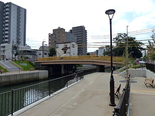 日置橋親水広場