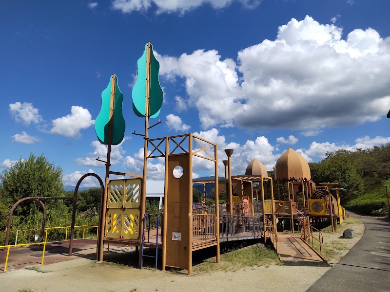 曽根丘陵公園 遊具広場